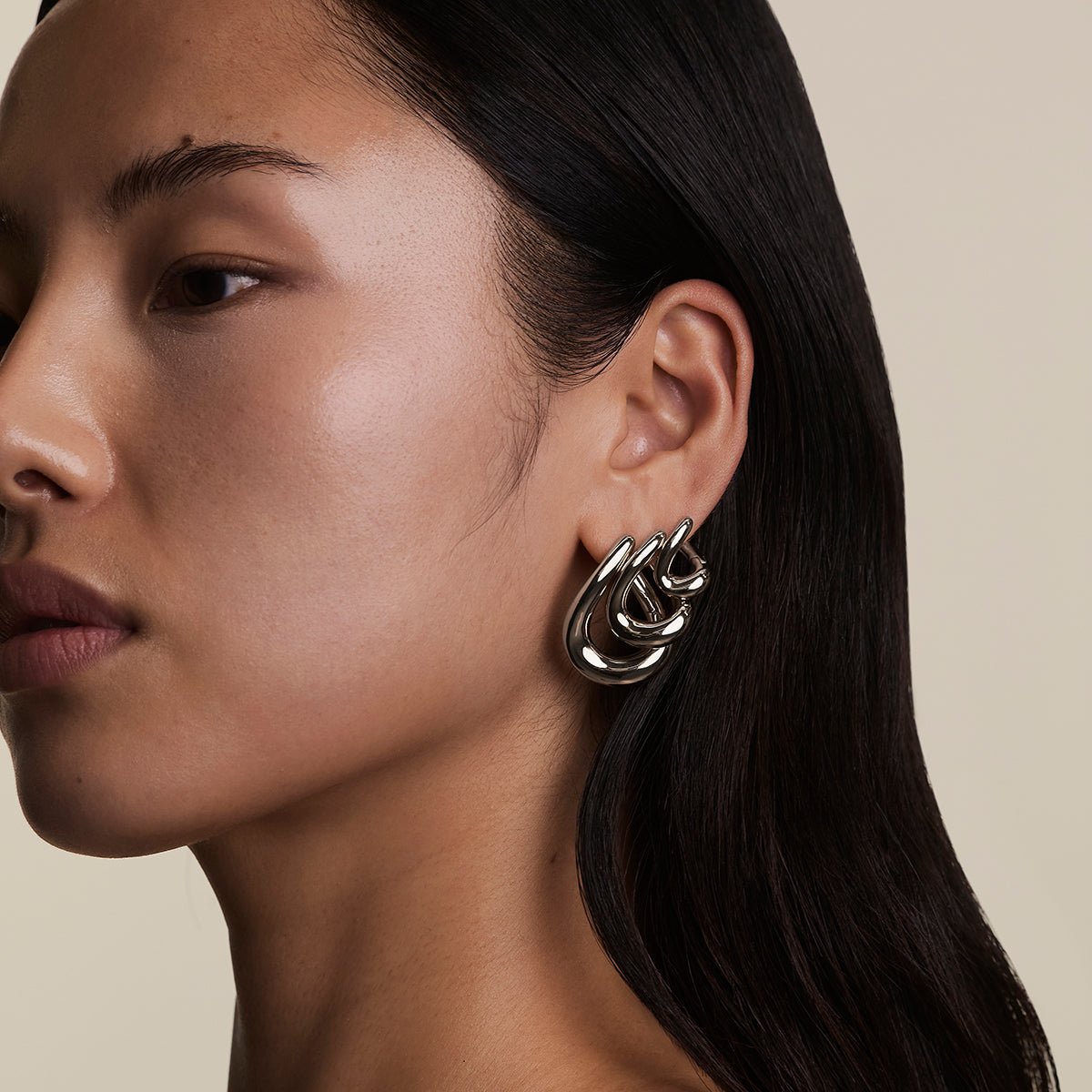 Molten XL Hoops in Silver-Astrid & Miyu
