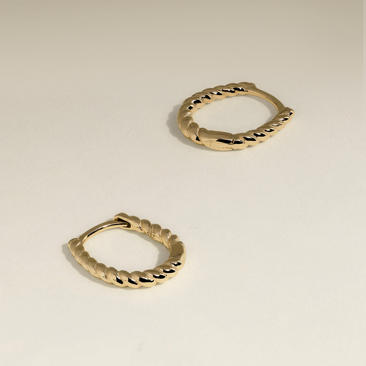 Rope Huggies in Solid Gold-Astrid & Miyu