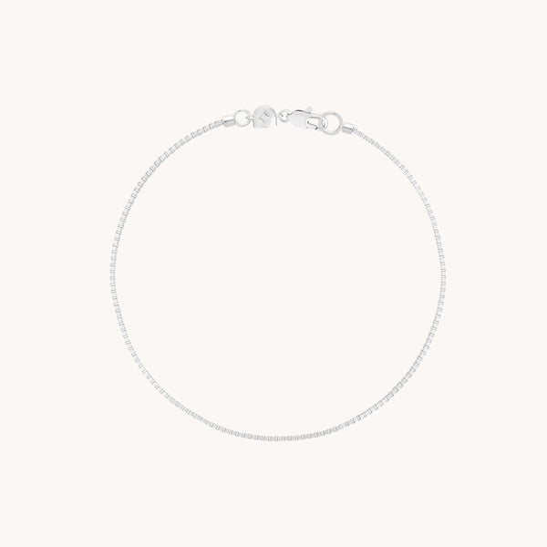 Essential Box Chain Bracelet in Silver-Astrid & Miyu