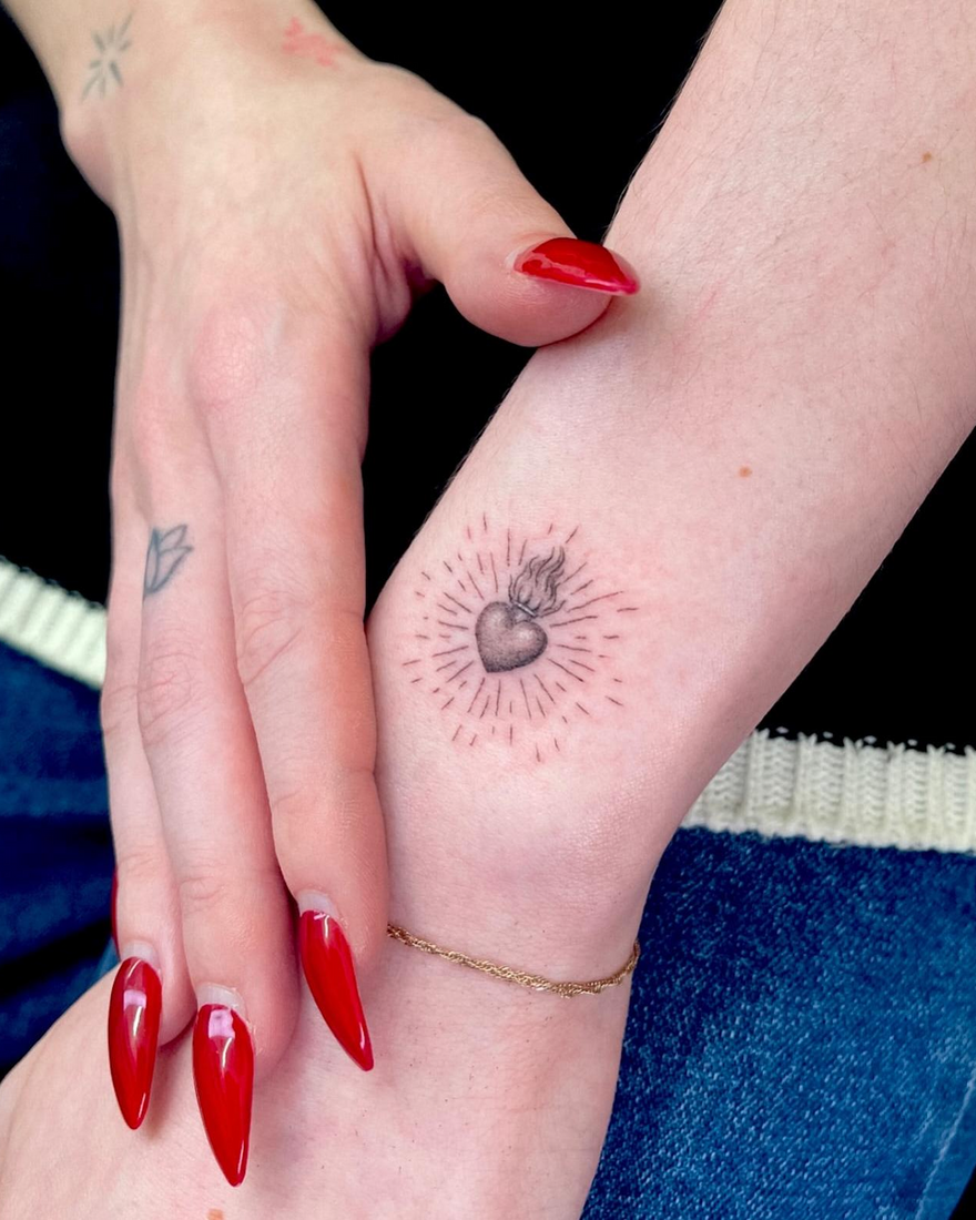 Aless_3_2-Astrid & Miyu