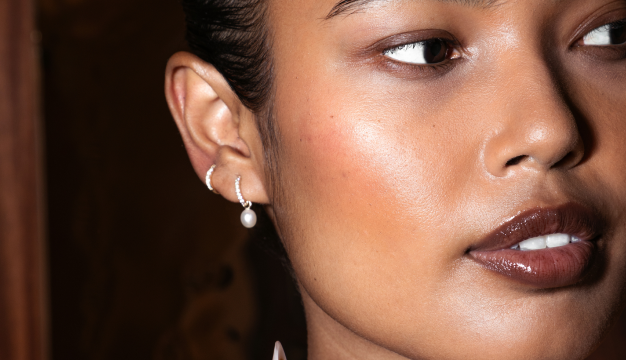 Annoucement_Bar_-_Festive_Landing_Page-Astrid & Miyu