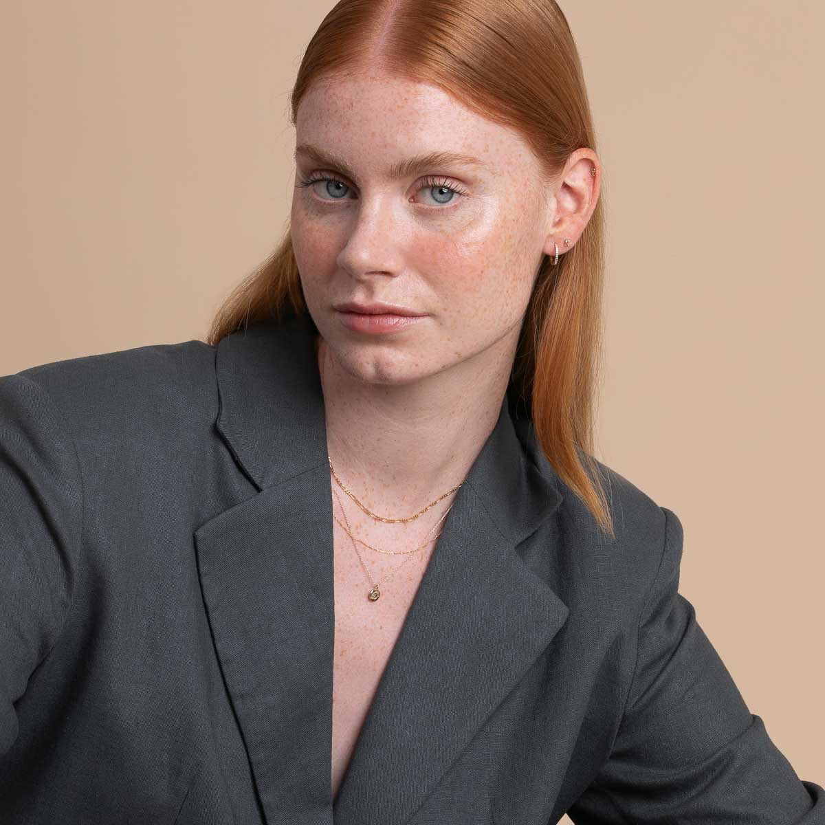 August Peridot - August Peridot Birthstone Necklace in Solid Gold - Pendant Necklace - Astrid & Miyu