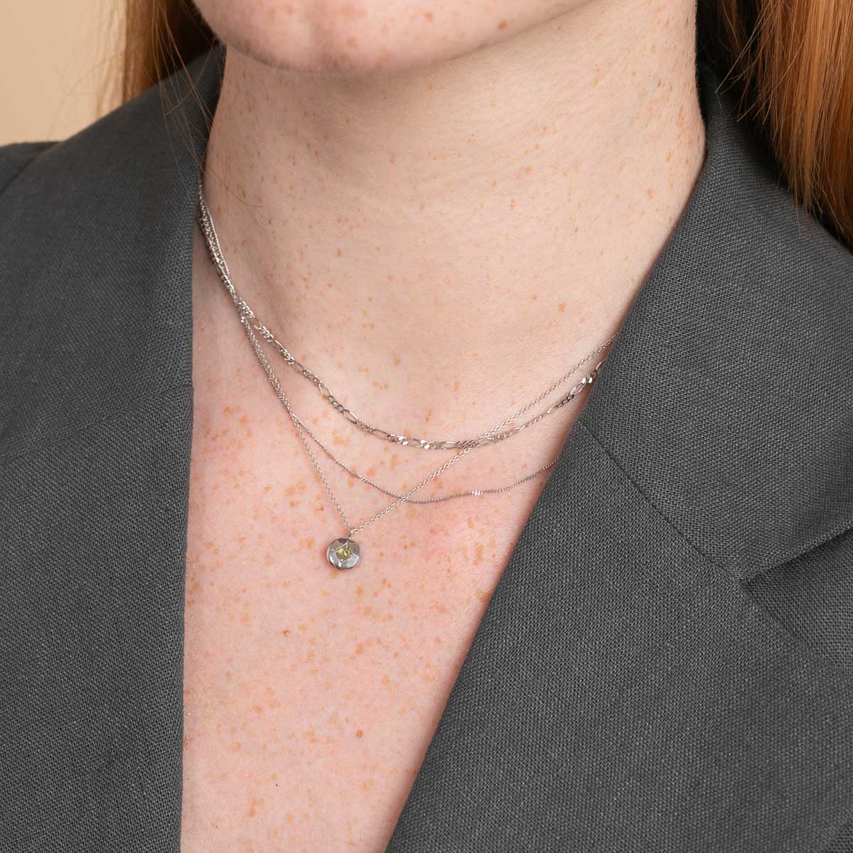 August Peridot - August Peridot Birthstone Necklace in Solid White Gold - Pendant Necklace - Astrid & Miyu