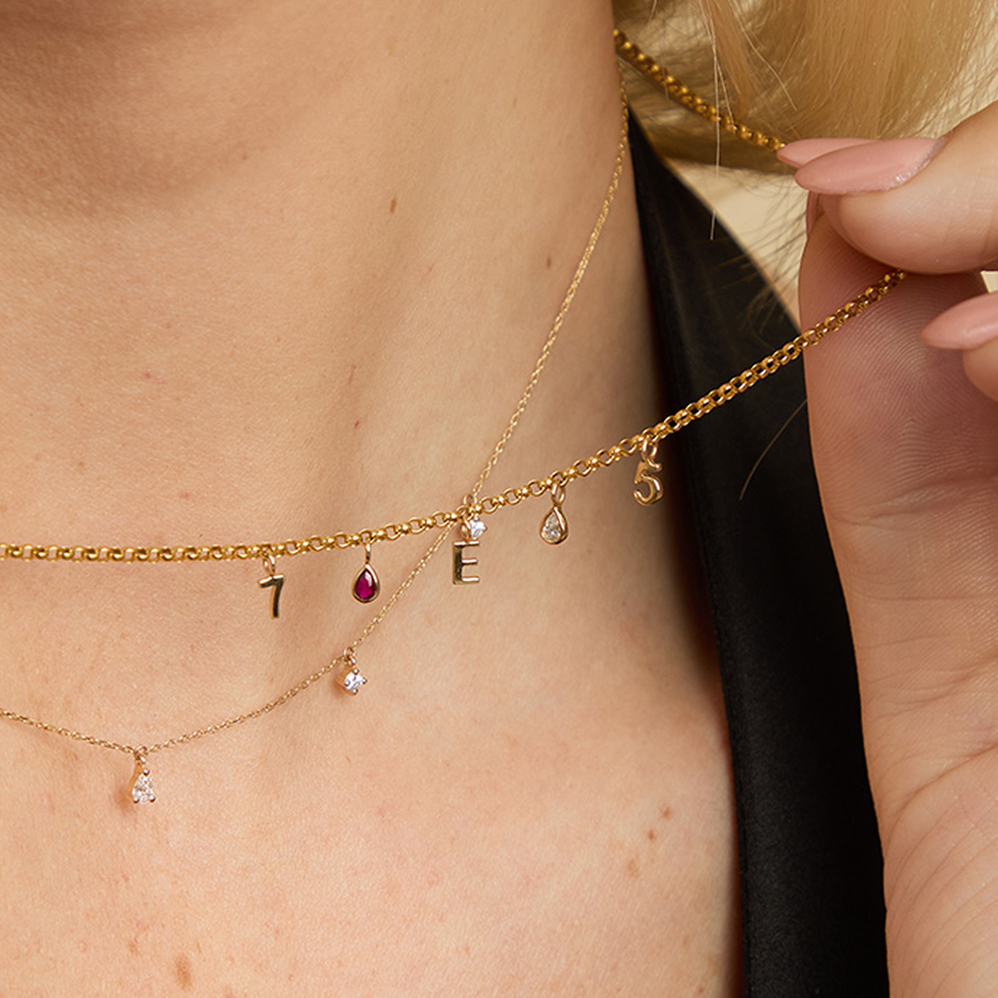 Charms_-_Mob_Grid_deb37a79-0902-4eac-af58-0c182f1090ee-Astrid & Miyu