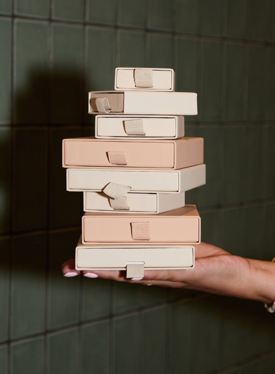 Club_A_M_1_a12211b7-dc0f-4adf-a9e1-1cddcb098aa3-Astrid & Miyu