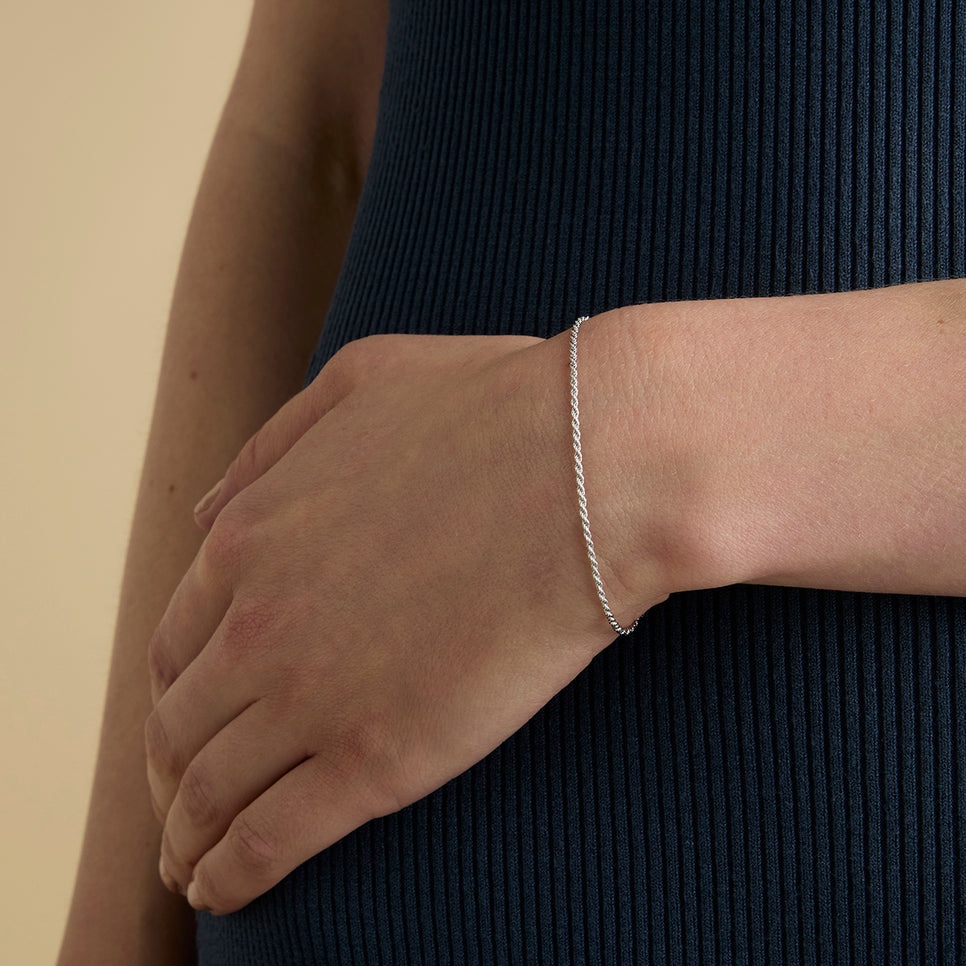 Bracelets - Essential Rope Chain Bracelet in Silver - Chain Bracelet - Astrid & Miyu