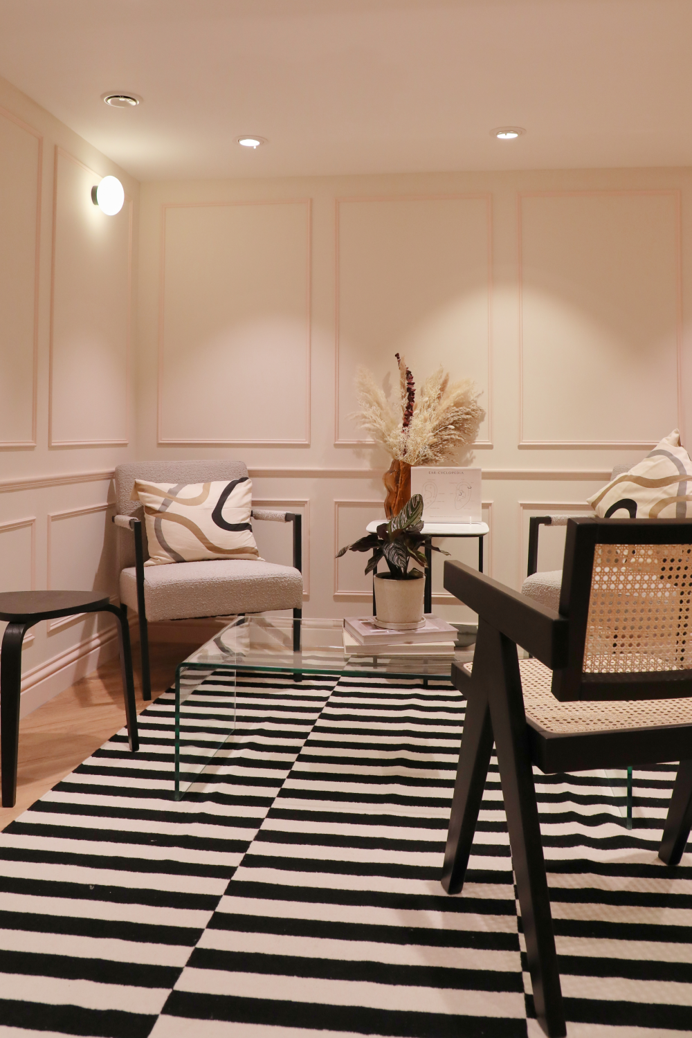 Elevated_finishes_glasgow-Astrid & Miyu