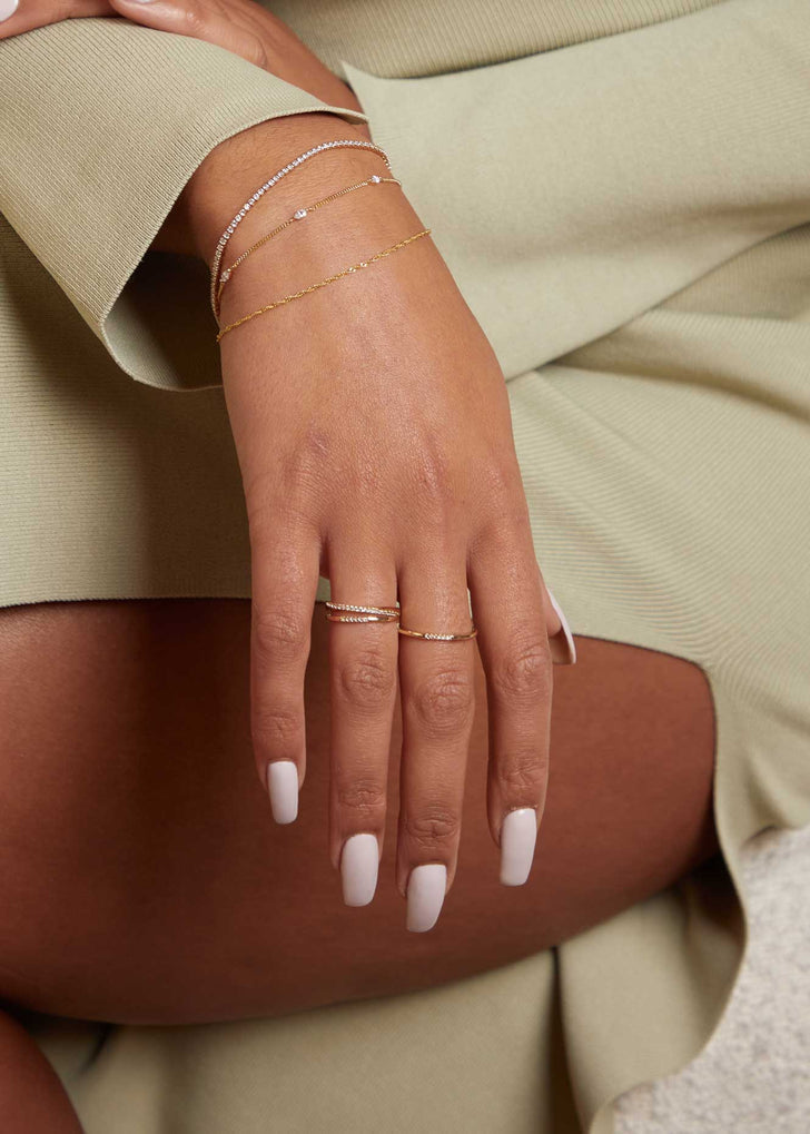 Gemini_5e12e315-a307-4f60-a0ff-ebfc66541f06-Astrid & Miyu