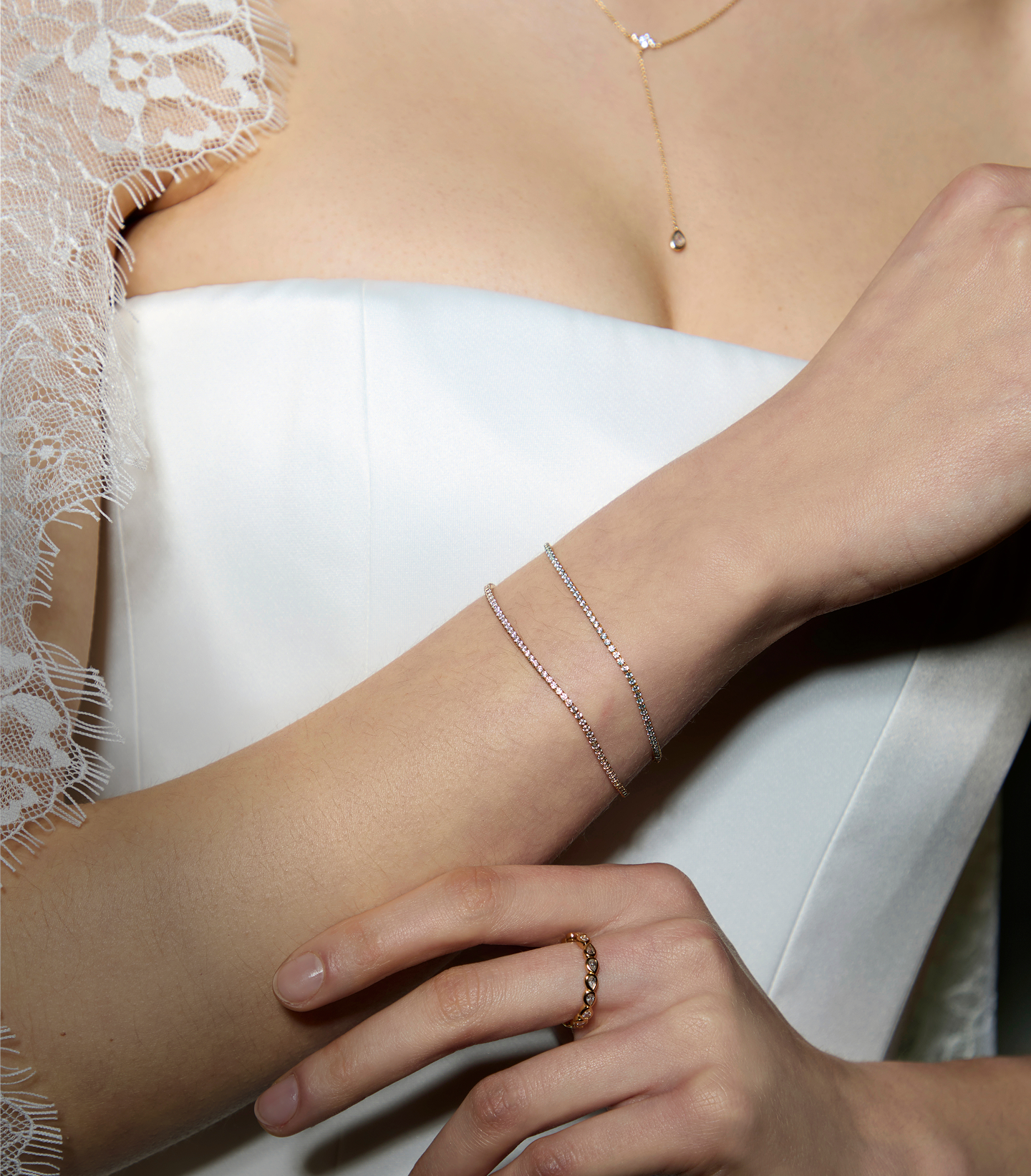 Hero_Desktop_1_wo_copy_1-Astrid & Miyu