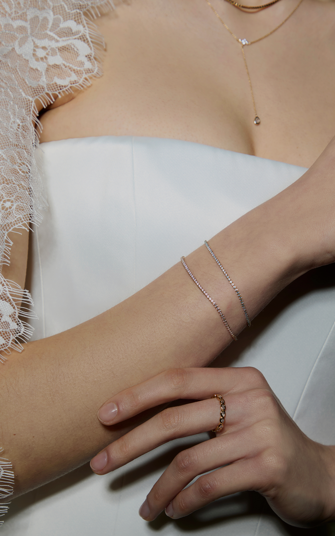 Hero_Mob_wo_copy_3-Astrid & Miyu