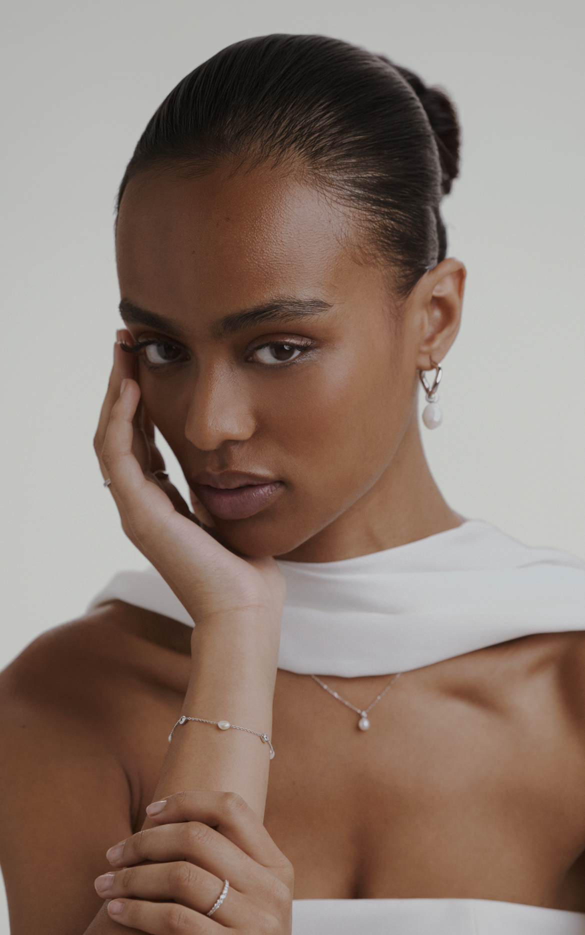 Hero_Mob_wo_copy_fa91f3b7-e8ec-41e4-8979-a9bc82e3a2a4-Astrid & Miyu