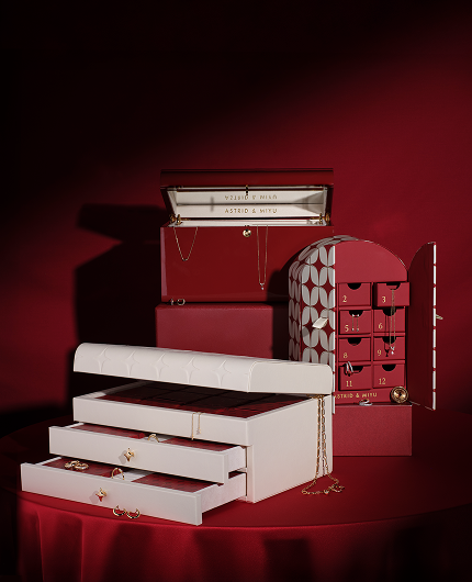 Nav_Image_-_Advent_Calendars-Astrid & Miyu