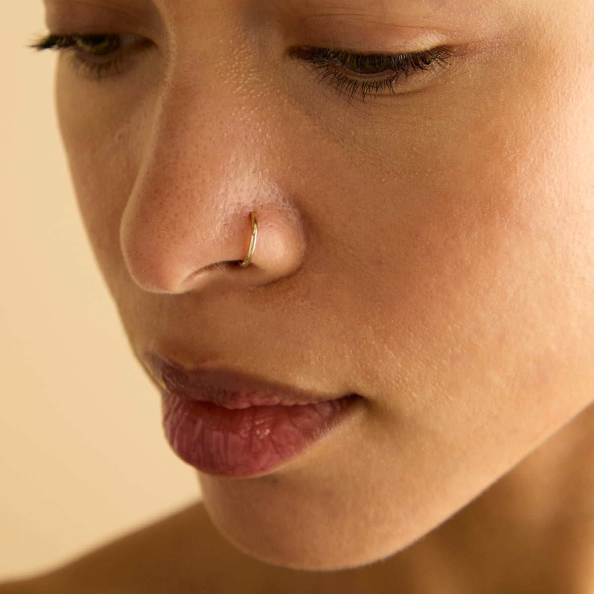 Earrings - Seamless Hoop 1.2mm in Solid Gold - - Astrid & Miyu