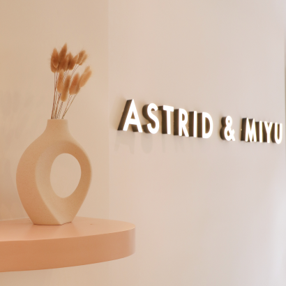 Overlay_Image_0a893722-dee8-42bf-a0d2-c138d4a9bb2b-Astrid & Miyu