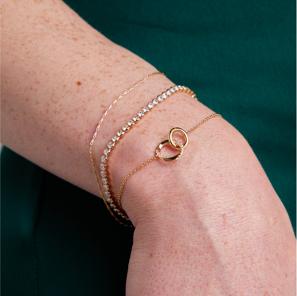 18k Gold Plated Jewellery - Gleam Bold Tennis Chain Bracelet in Gold - Chain Bracelet - Astrid & Miyu