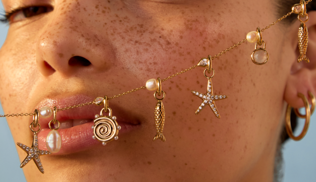 Q2_26_Announcement_Bar-Astrid & Miyu