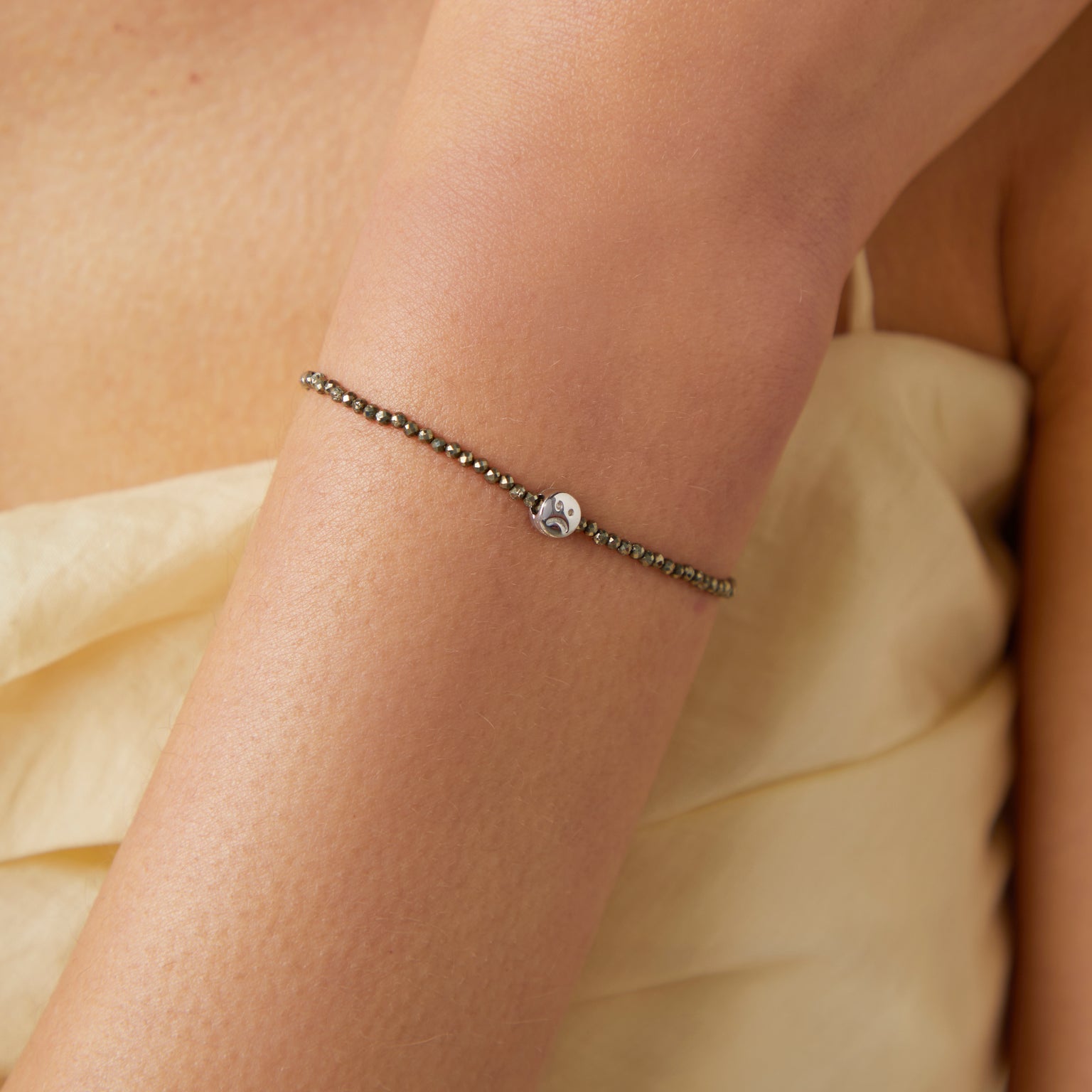 A&M Junior Collection - Smiley Click Charm in 9k White Gold - Click Charm - Astrid & Miyu