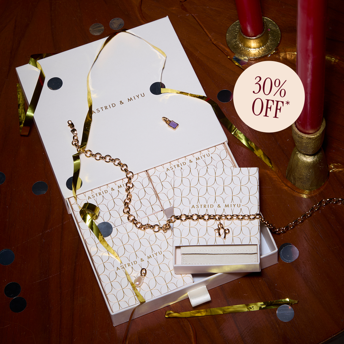 Q4_25_Gift_Set_Hot_Spot_Mob_1_f29991b2-2f21-485d-a330-ba53e5083bfa-Astrid & Miyu