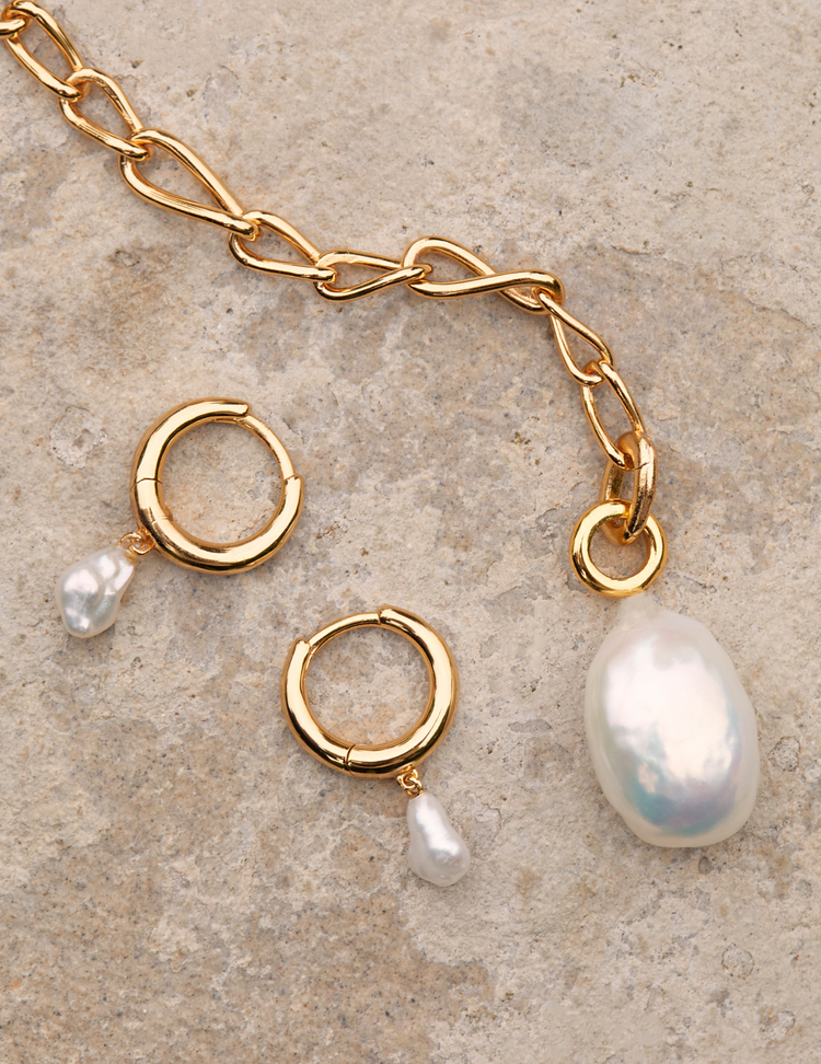 Rectangle_65-Astrid & Miyu