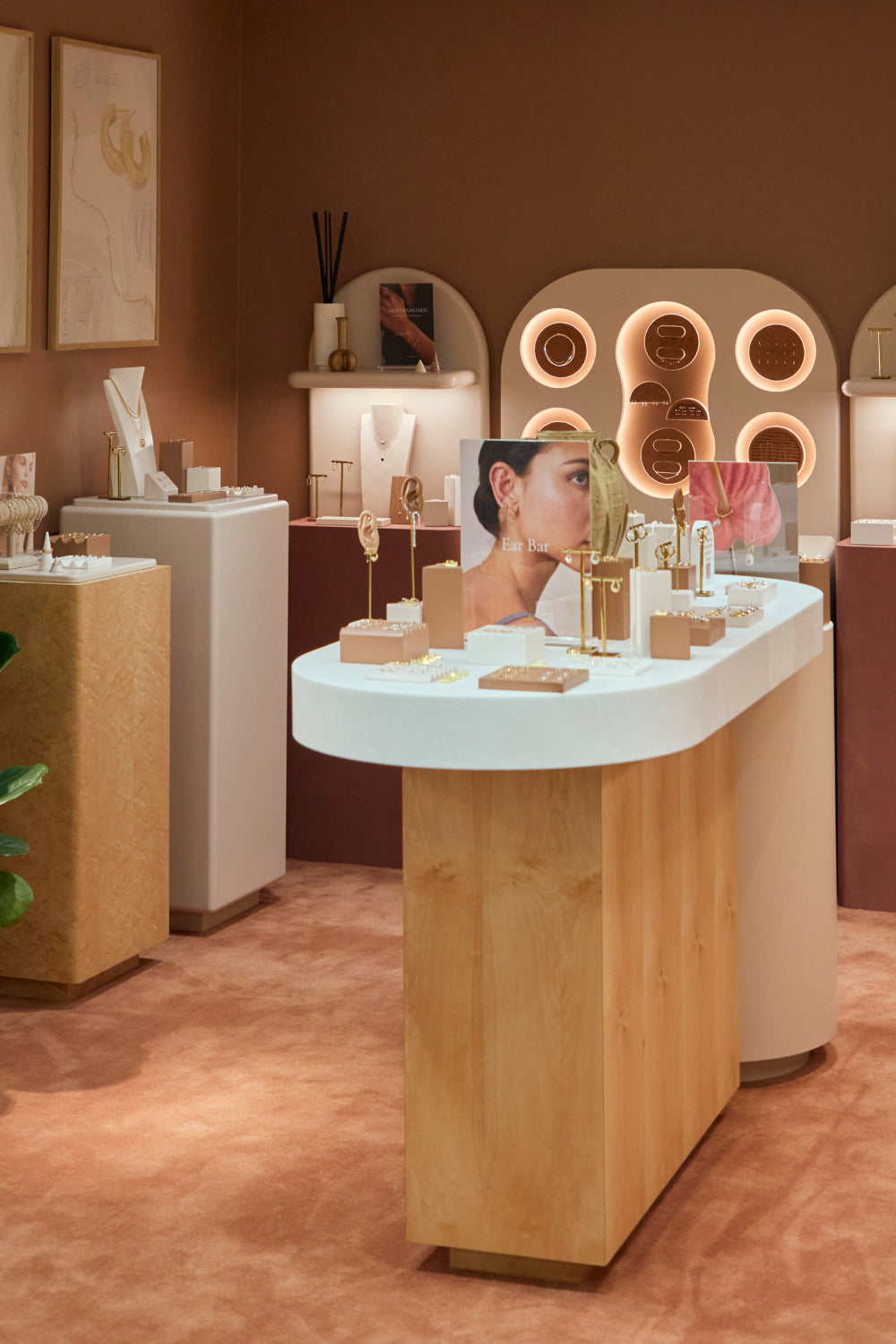 Rich_tones_3cc6e5a8-c8a9-4f0d-8c71-4357059056d4-Astrid & Miyu