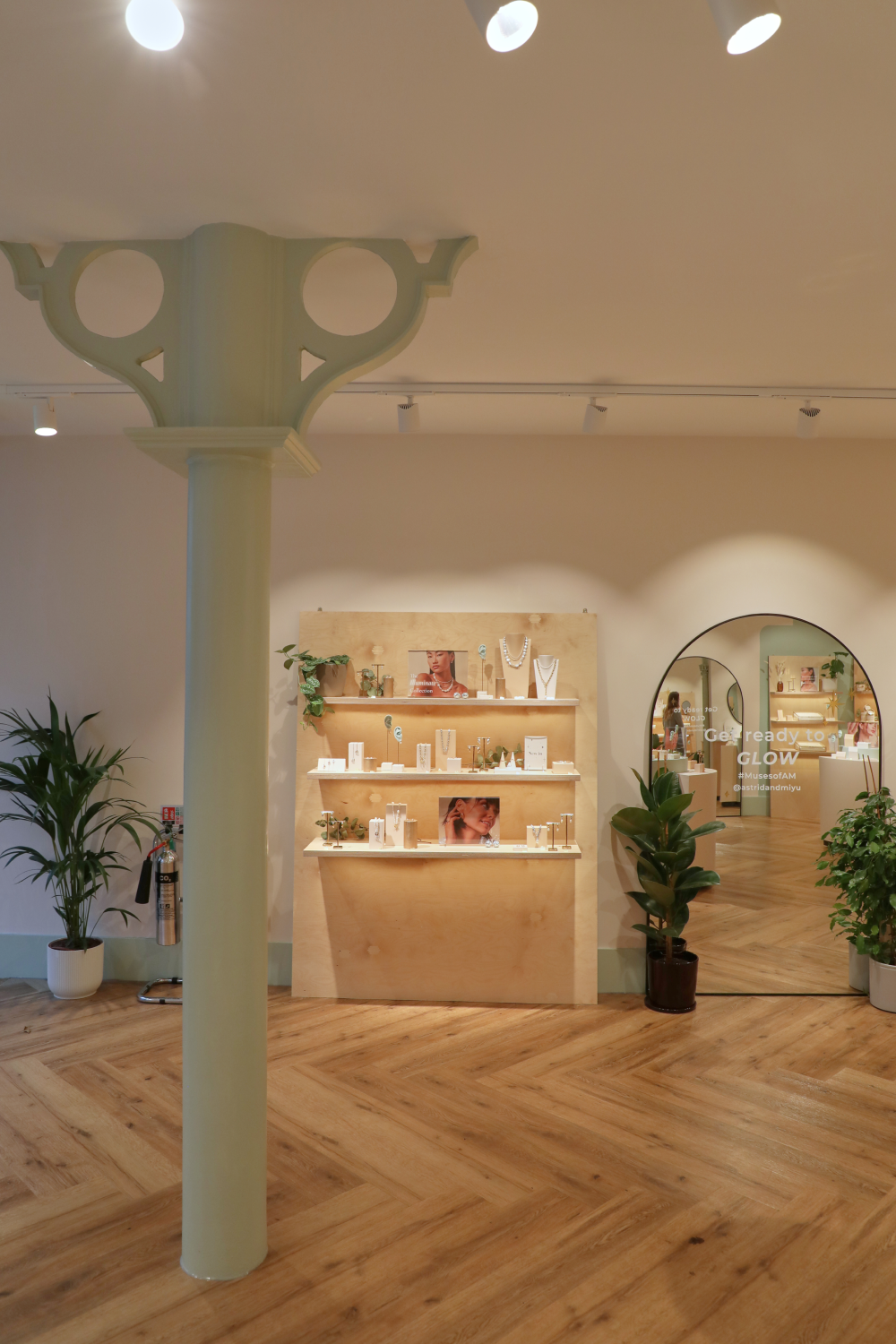 Seaside_influence-Astrid & Miyu