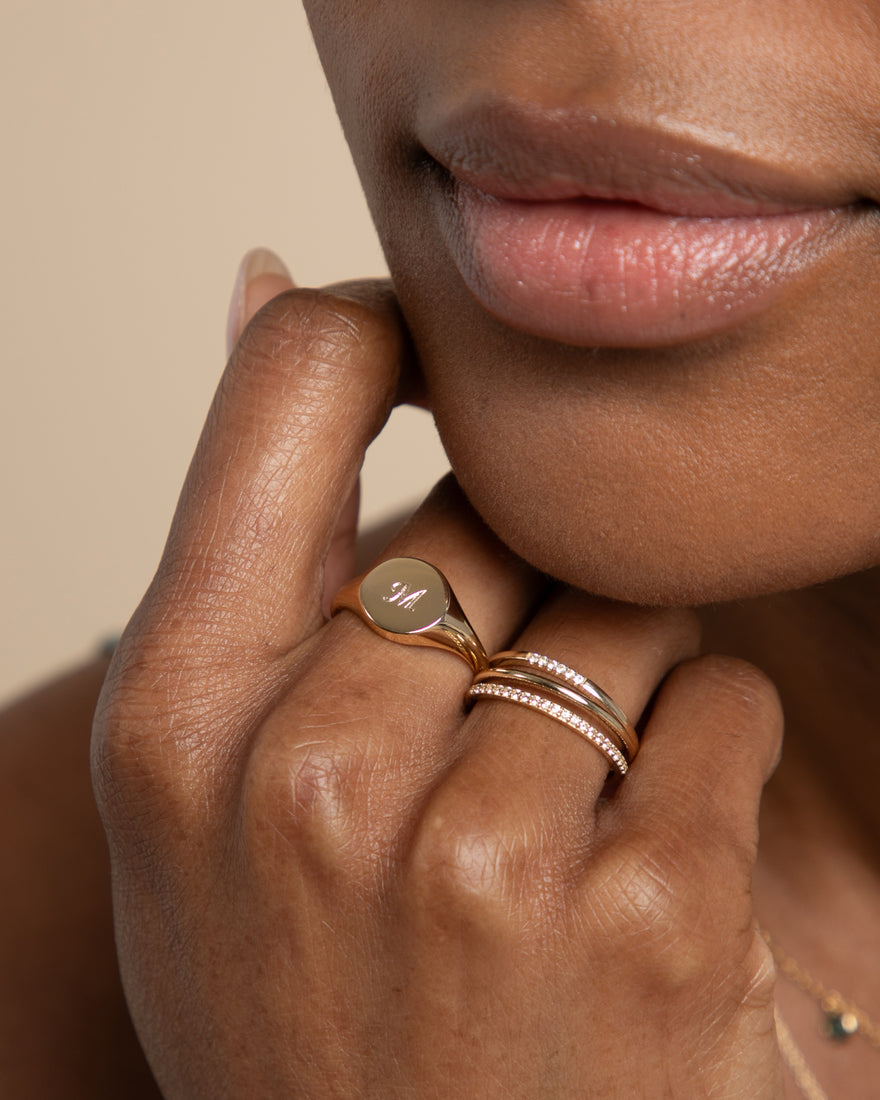 Services_CTA_Engraving_f17c78f1-e688-4456-ab2b-7155ccd14283-Astrid & Miyu