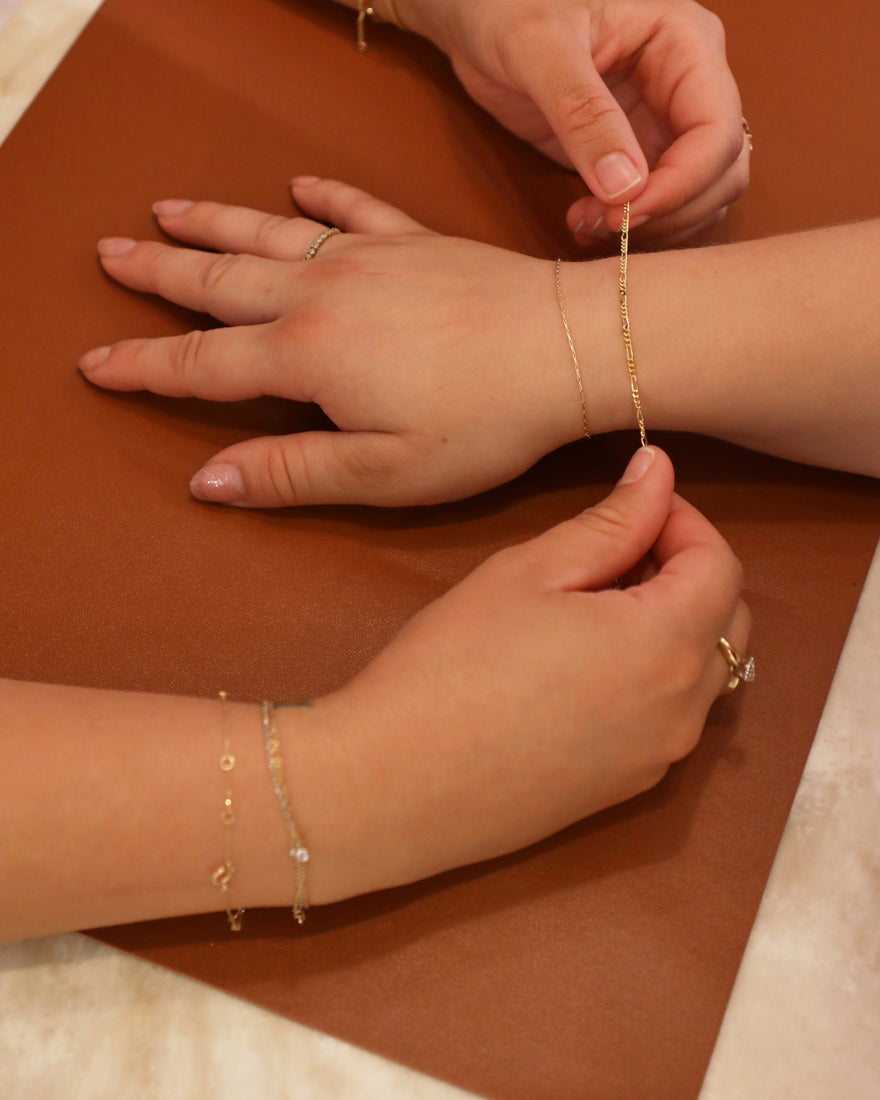 Services_CTA_Welding_2c4a54ed-ed6b-4bb1-a690-62a39691f2ea-Astrid & Miyu