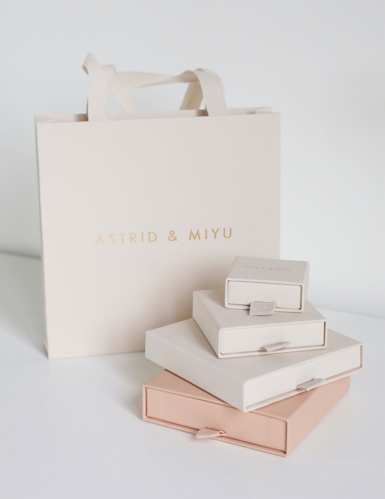 Sustainability_1_3bf242e8-ff3d-4242-90a0-232416b1e149-Astrid & Miyu