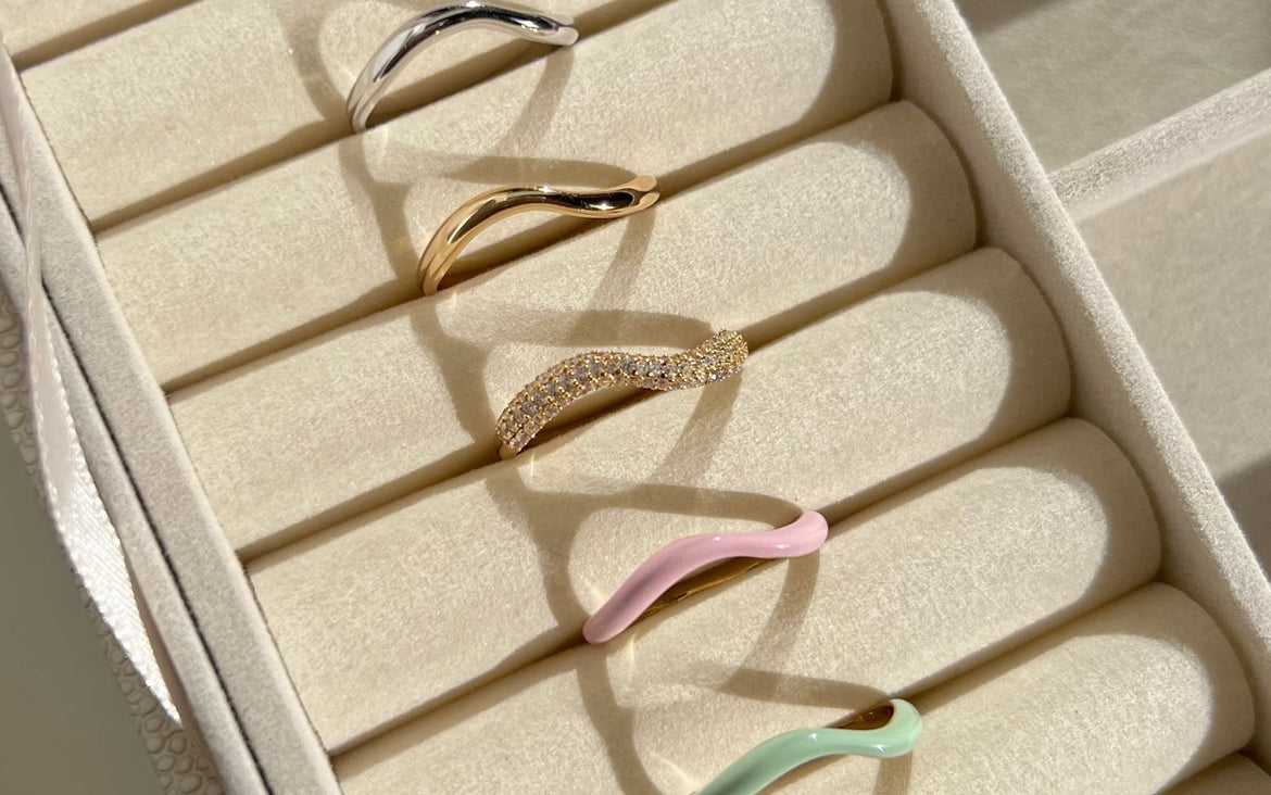 care_bible_mob-Astrid & Miyu