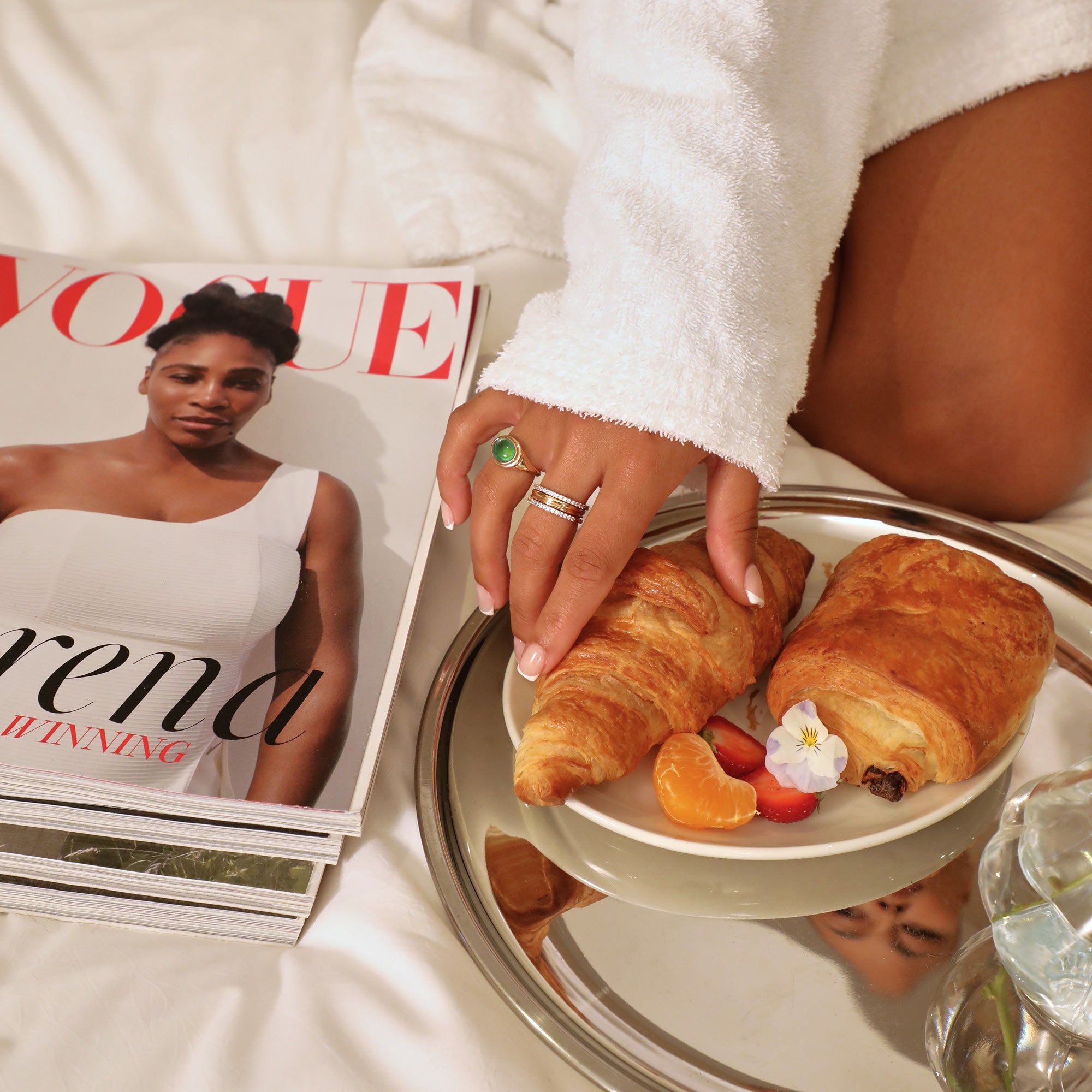 graphics5_d169a7df-e4ba-4d91-8c54-872793027b9b-Astrid & Miyu