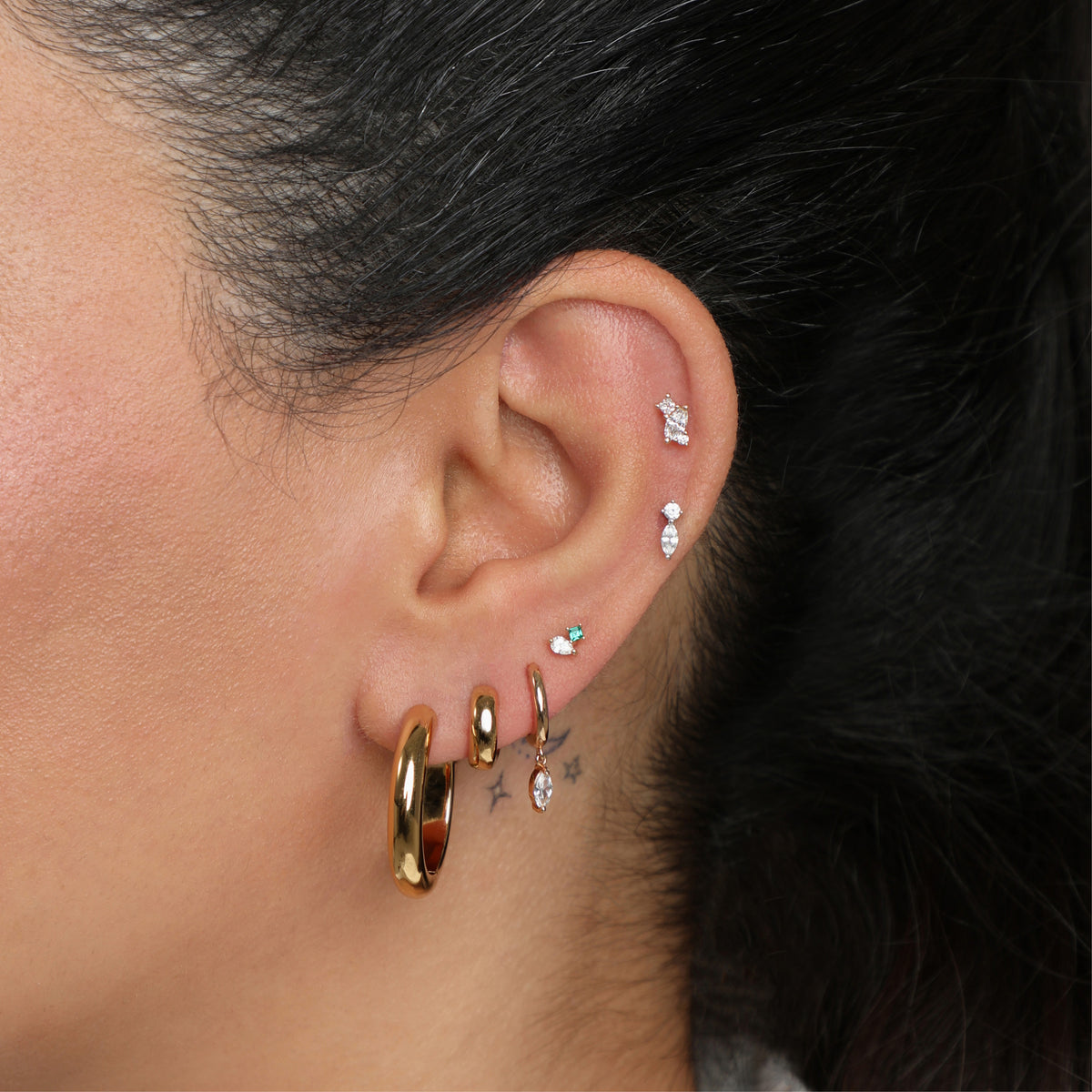 hotspot_ear_left_block-Astrid & Miyu