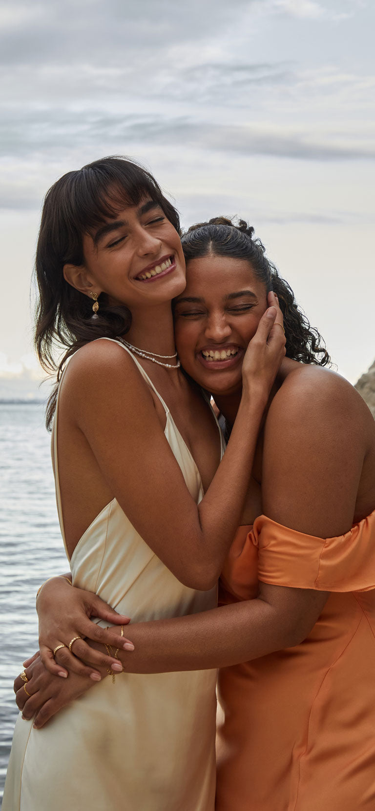 mobile-header-Astrid & Miyu