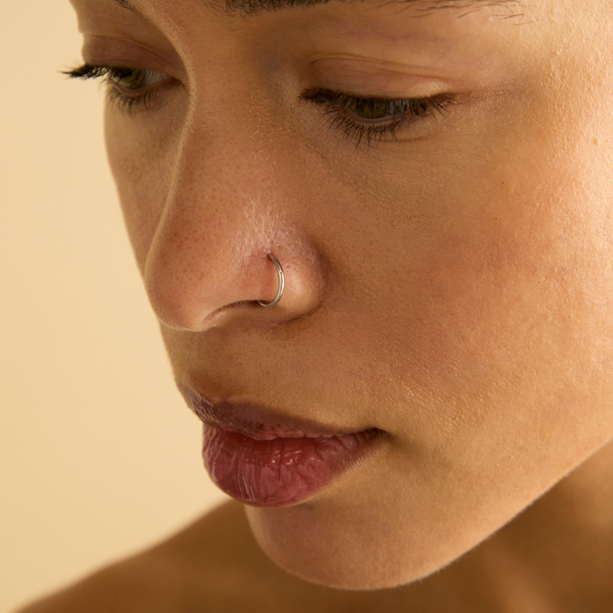 Earrings - Seamless Hoop 1.2mm in Solid White Gold - - Astrid & Miyu