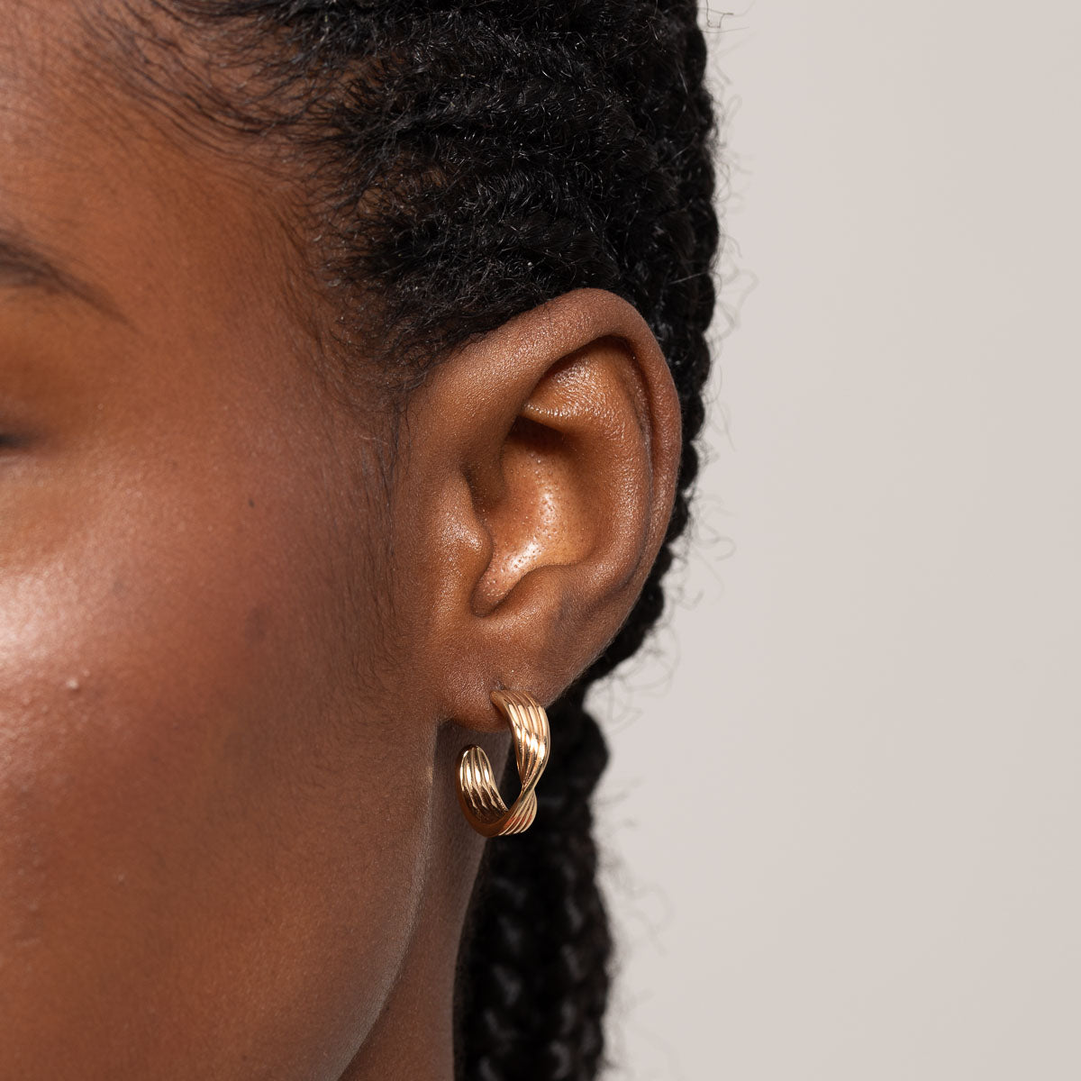 18k Gold Plated Jewellery - Twist Hoops in Gold - Hoop Earrings - Astrid & Miyu