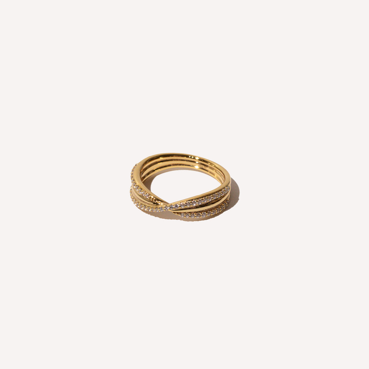Twist Pavé Ring in Gold - Band Ring - Astrid & Miyu