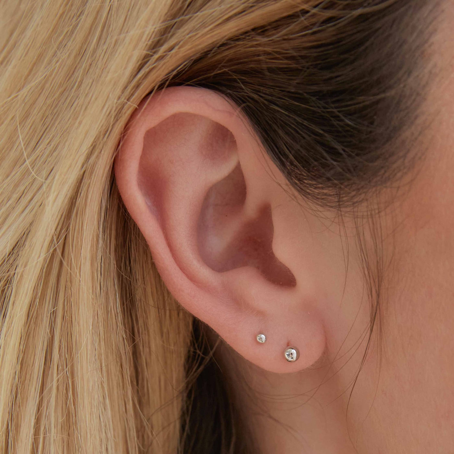 Conch Piercing Jewellery - Solid White Gold Small Ball Piercing Stud - Piercing Stud - Astrid & Miyu