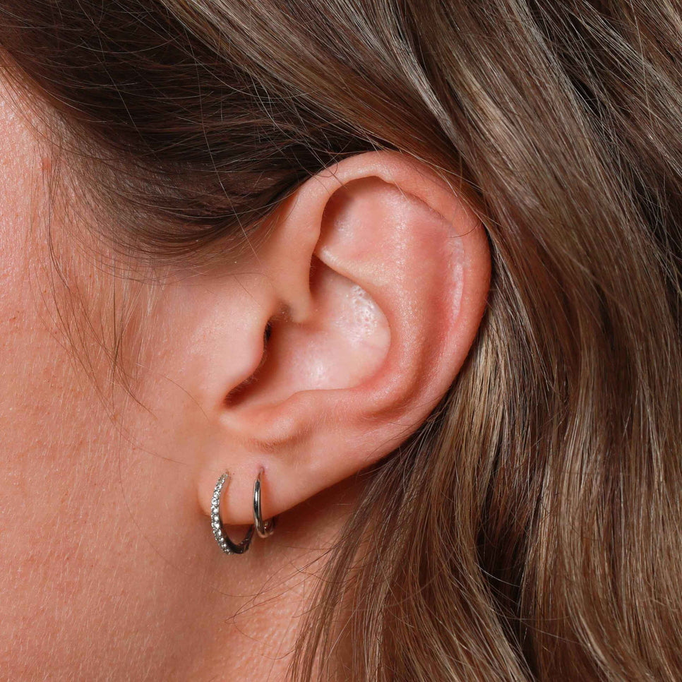 Simple Hoops in Solid White Gold - Hoop Earrings - Astrid & Miyu