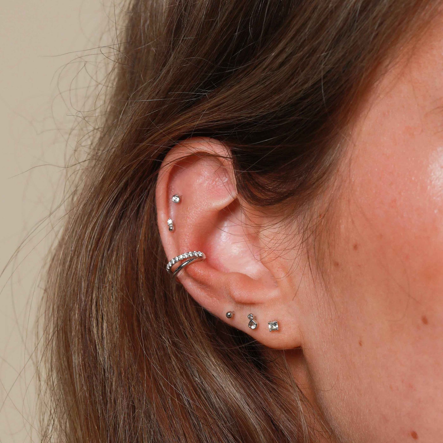 April White Topaz - Topaz Stud Earrings in Solid White Gold - Stud Earrings - Astrid & Miyu