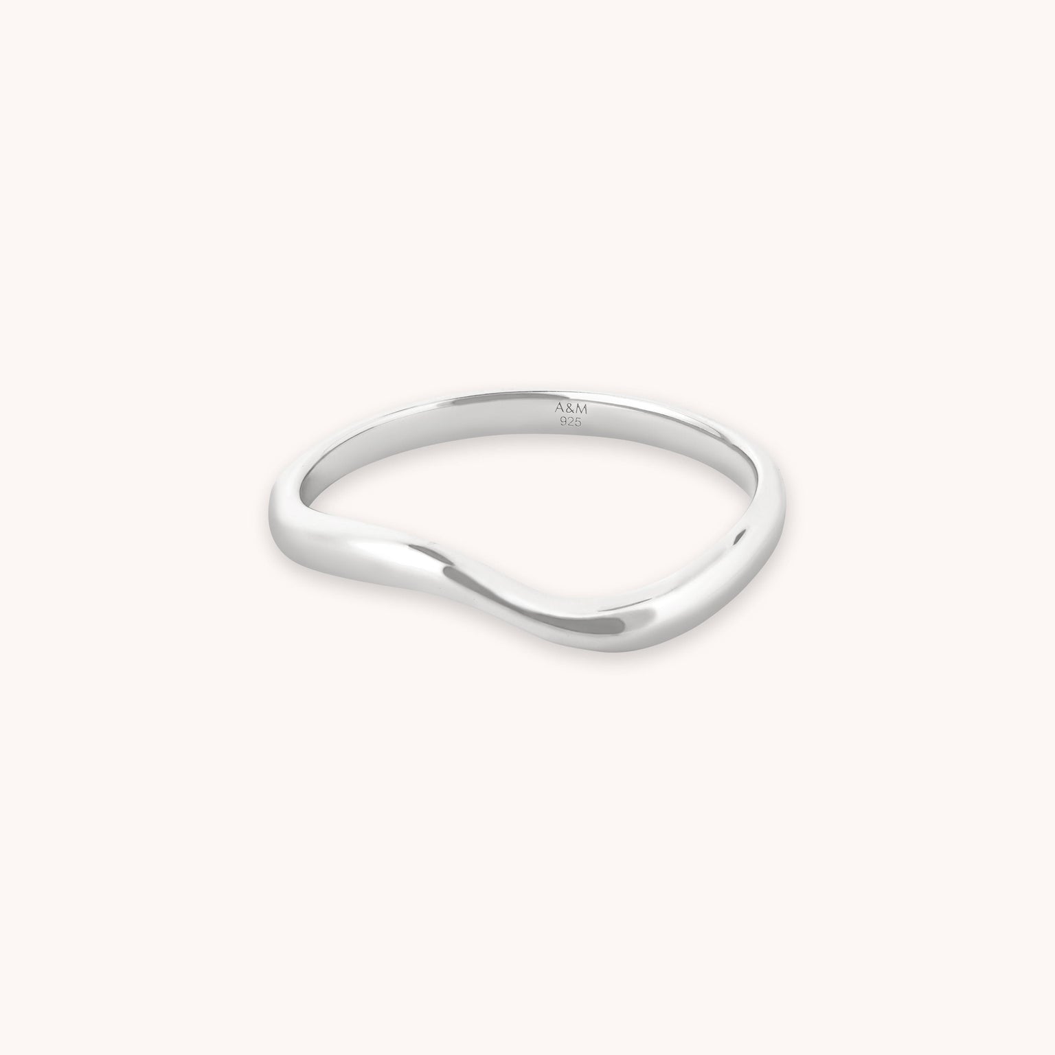 AM22-ENER-R-W-L-S 1489 × 1489px Wave Ring in Silver