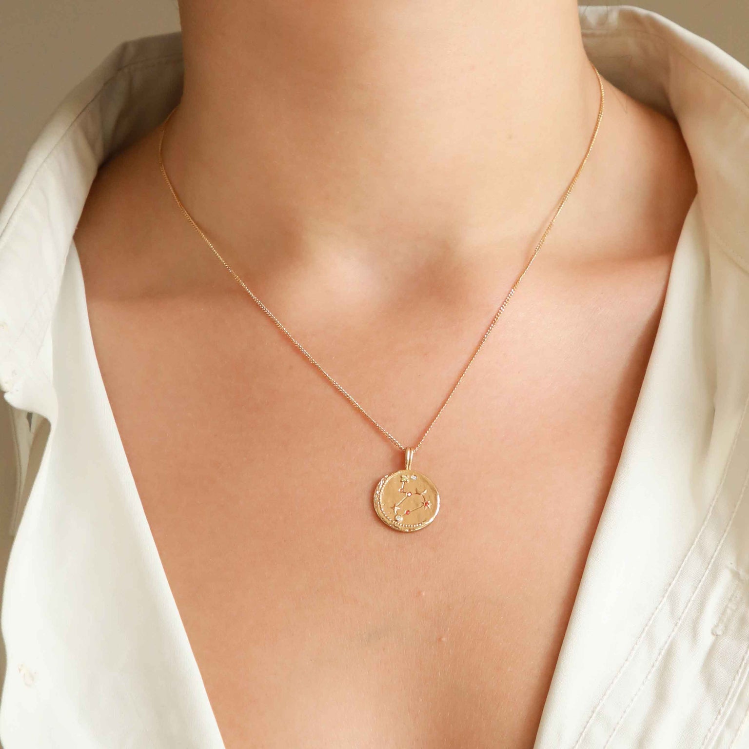 18k Gold Plated Jewellery - Leo Zodiac Pendant Necklace in Gold - Zodiac Pendant - Astrid & Miyu