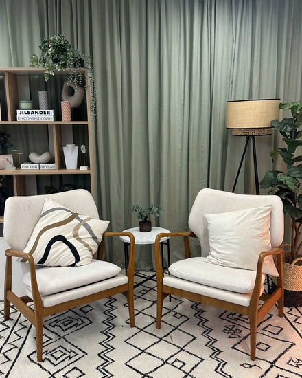 UNBOXED: Lorna Luxe, LA Space-Astrid &amp; Miyu