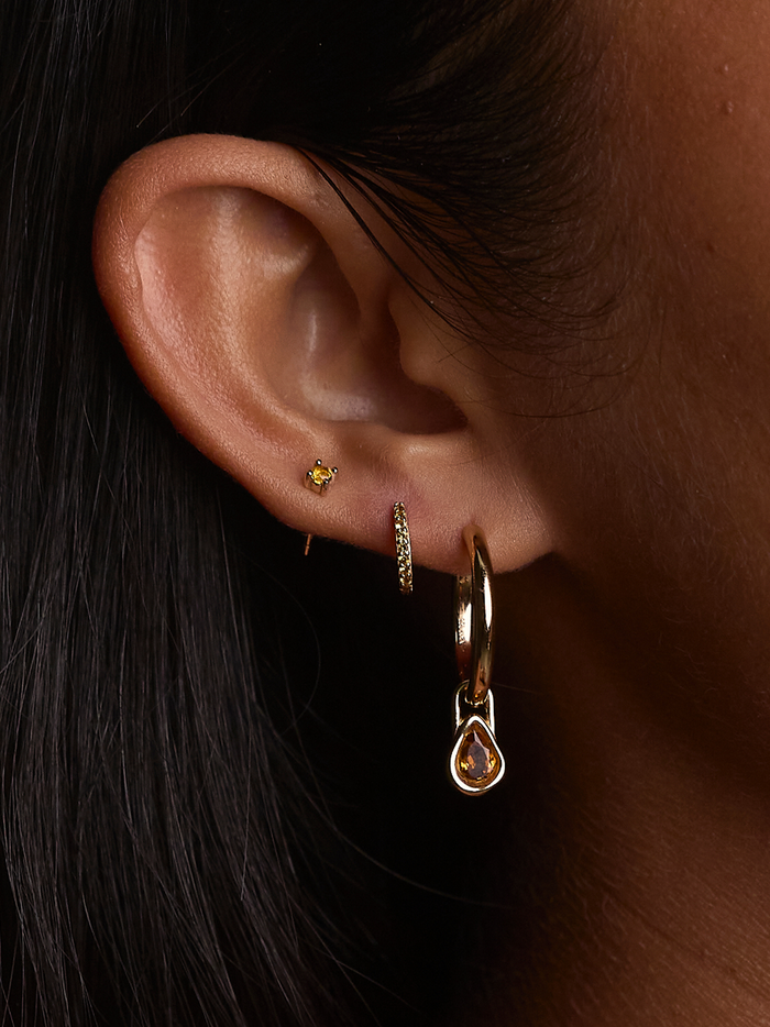 November Citrine-Astrid &amp; Miyu