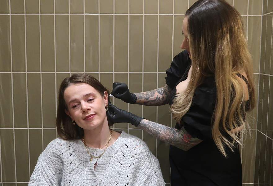 04-Astrid &amp; Miyu