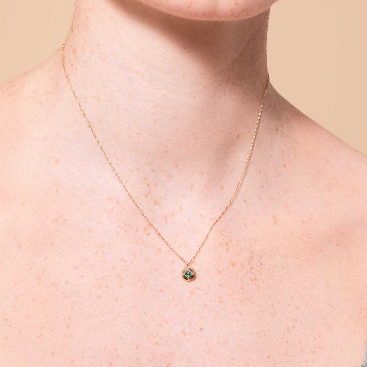 Birthstone Jewellery - May Tsavorite Birthstone Necklace in Solid Gold - Pendant Necklace - Astrid &amp; Miyu