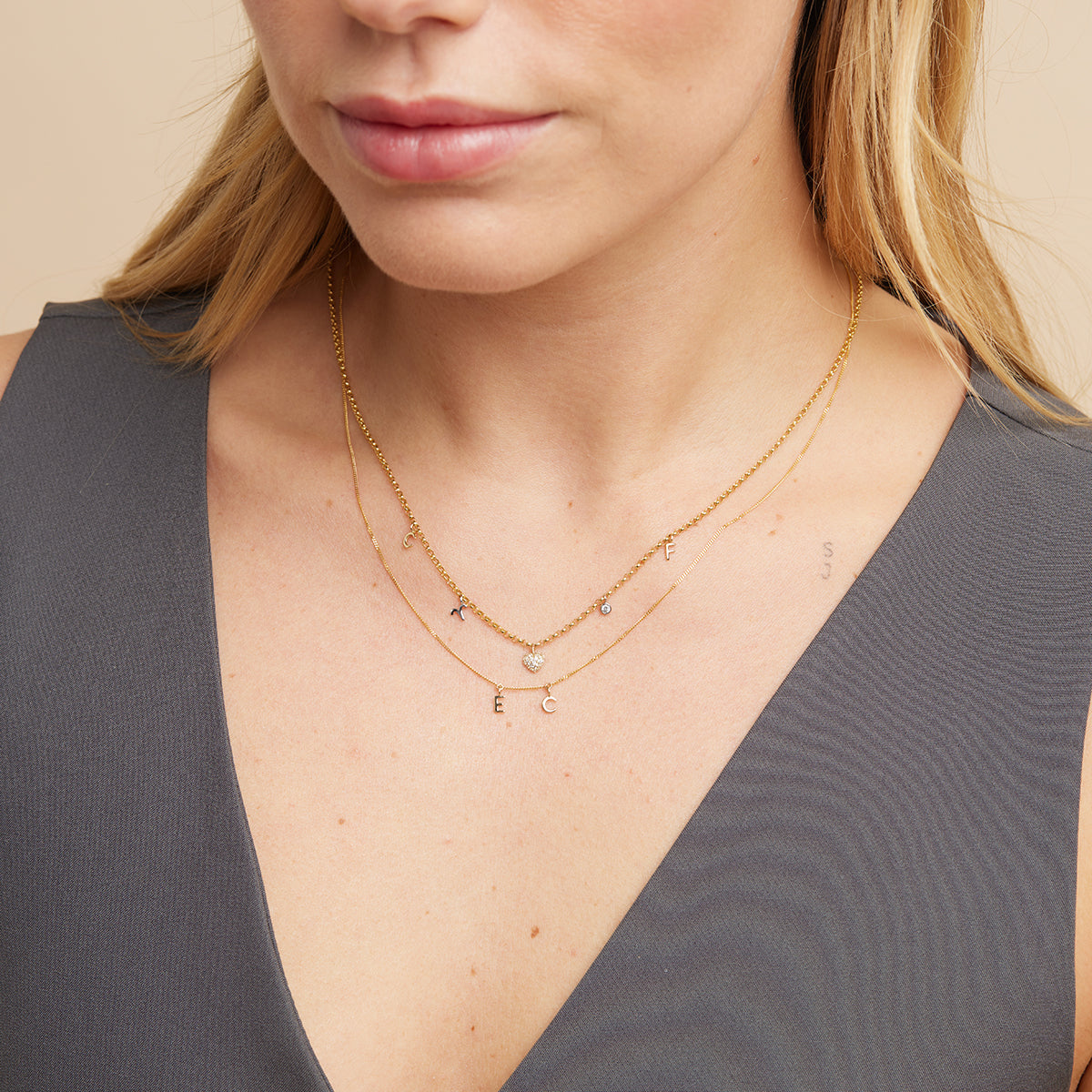 Gold Necklaces - Chelsea Story Chain Necklace in Solid Gold - Story Chain - Astrid &amp; Miyu