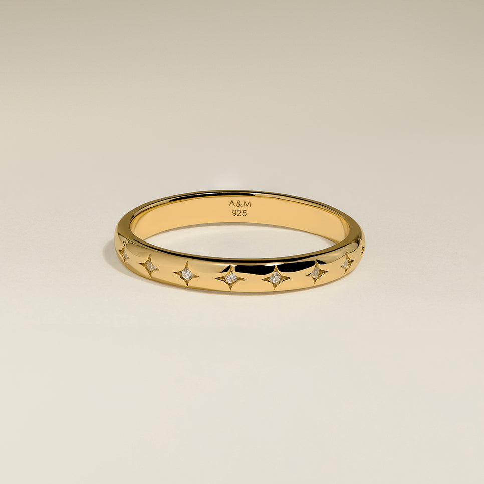 Cosmic Star Band Ring in Gold-Astrid &amp; Miyu