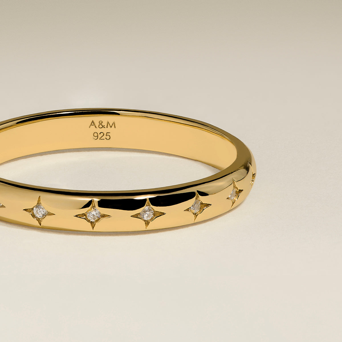 Cosmic Star Band Ring in Gold-Astrid &amp; Miyu