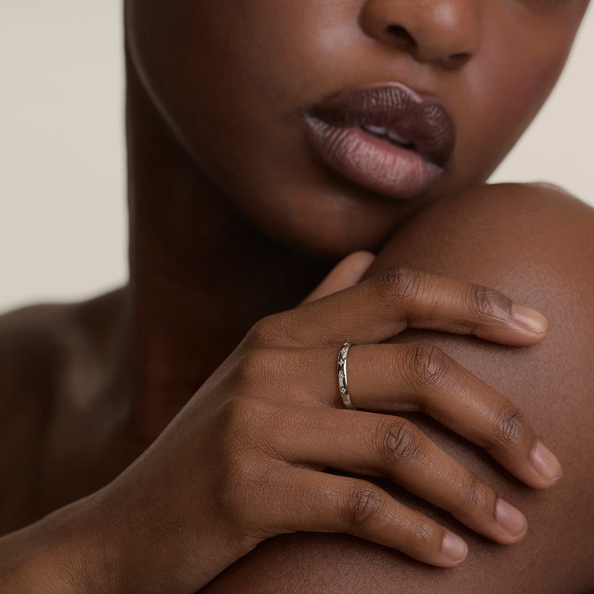 Cosmic Star Band Ring in Silver-Astrid &amp; Miyu