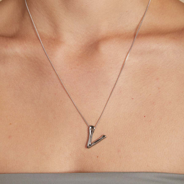 Necklaces & Bracelets - V Initial Bold Pendant Necklace in Silver - Pendant Necklace - Astrid & Miyu