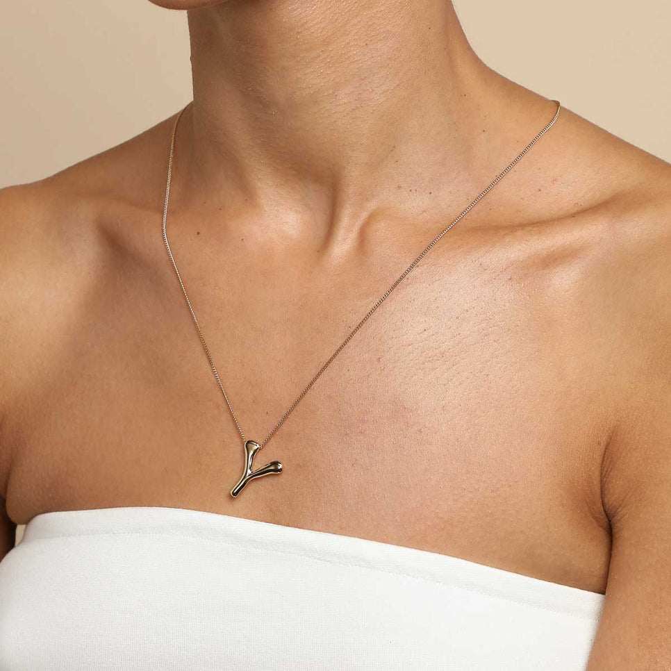 18k Gold Plated Jewellery - Y Initial Bold Pendant Necklace in Gold - Pendant Necklace - Astrid &amp; Miyu